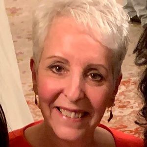 Meet your Posher, Suzanne